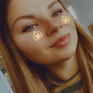 Meet your Posher, Isabel